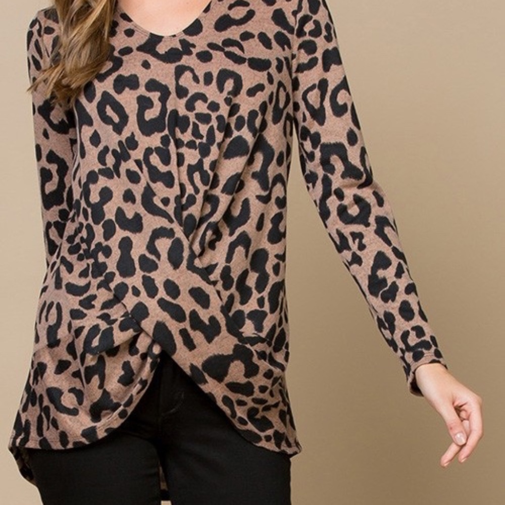 NWT Leopard Print Twist-Front Top